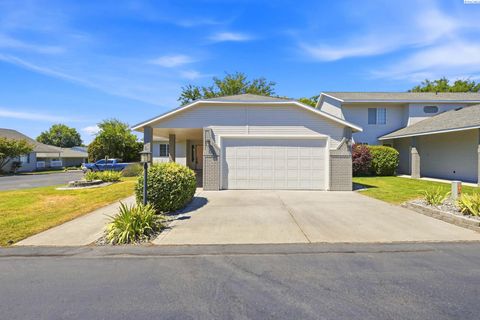 Photo of 102 Tamarron Ln, Pasco, WA 99301 (MLS # 294671)