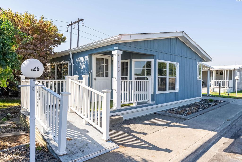 Photo of 7901 W Clearwater #125 Ave, Kennewick, WA 99336 (MLS # 287790)
