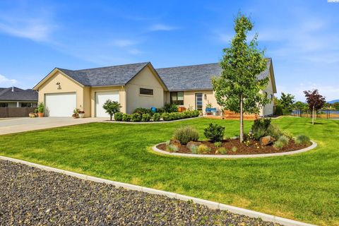 Photo of 7004 Ricky RD, Pasco, WA 99352 (MLS # 293033)