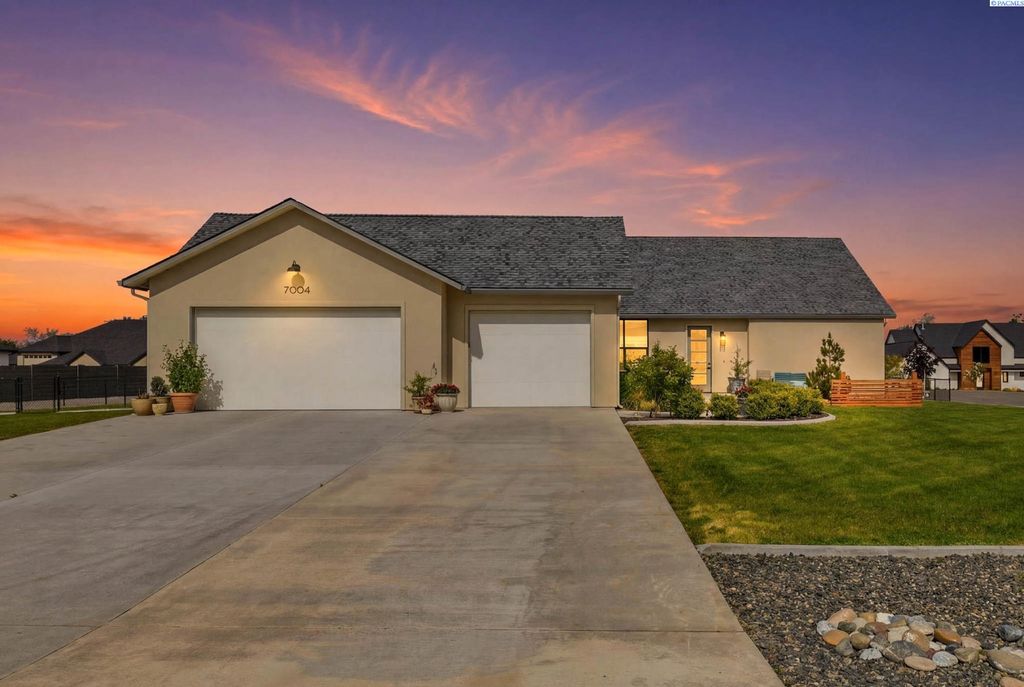 Photo of 7004 Ricky RD, Pasco, WA 99352 (MLS # 293033)