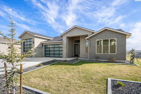 Photo of 7440 W 22nd Place, Kennewick, WA 99337 (MLS # 288215)