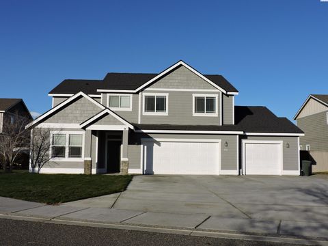 Photo of 370 Wolverine Court, Richland, WA 99352 (MLS # 289467)