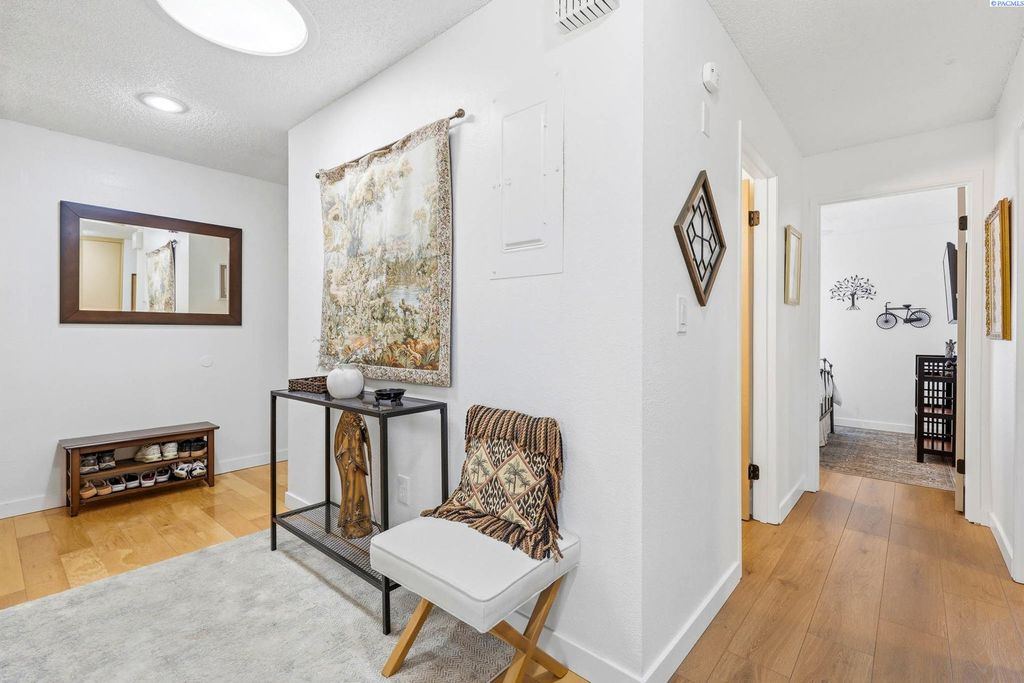 Photo of 303 Gage Blvd #309 Blvd, Richland, WA 99352 (MLS # 291872)