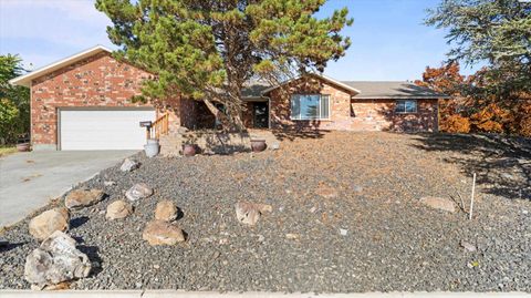 Photo of 4202 Maple Lane, West Richland, WA 99353 (MLS # 288668)