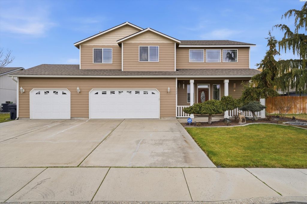 Photo of 5404 Cleveland Lane, Pasco, WA 99301 (MLS # 290514)