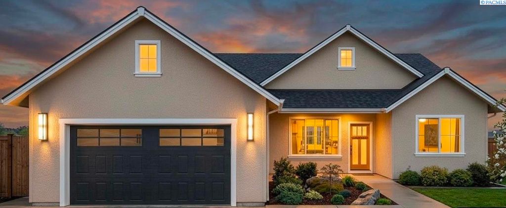 Photo of 312 Olivia, Sunnyside, WA 98944 (MLS # 291843)