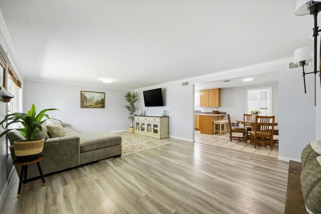 Photo of 906 Chestnut Ave, Richland, WA 99352 (MLS # 292253)