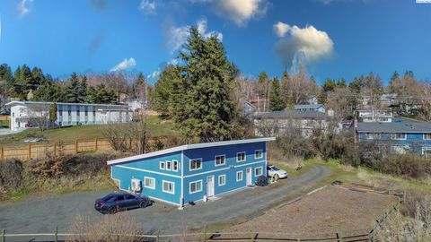 Photo of 146 NW Stadium Way, Pullman, WA 99163 (MLS # 290990)