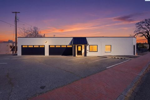 Photo of 1121 Dudley Ave, Prosser, WA 99350 (MLS # 291455)