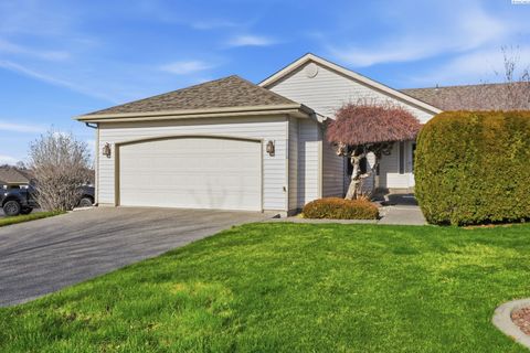 Photo of 3317 Huntington Street, Kennewick, WA 99337 (MLS # 291058)