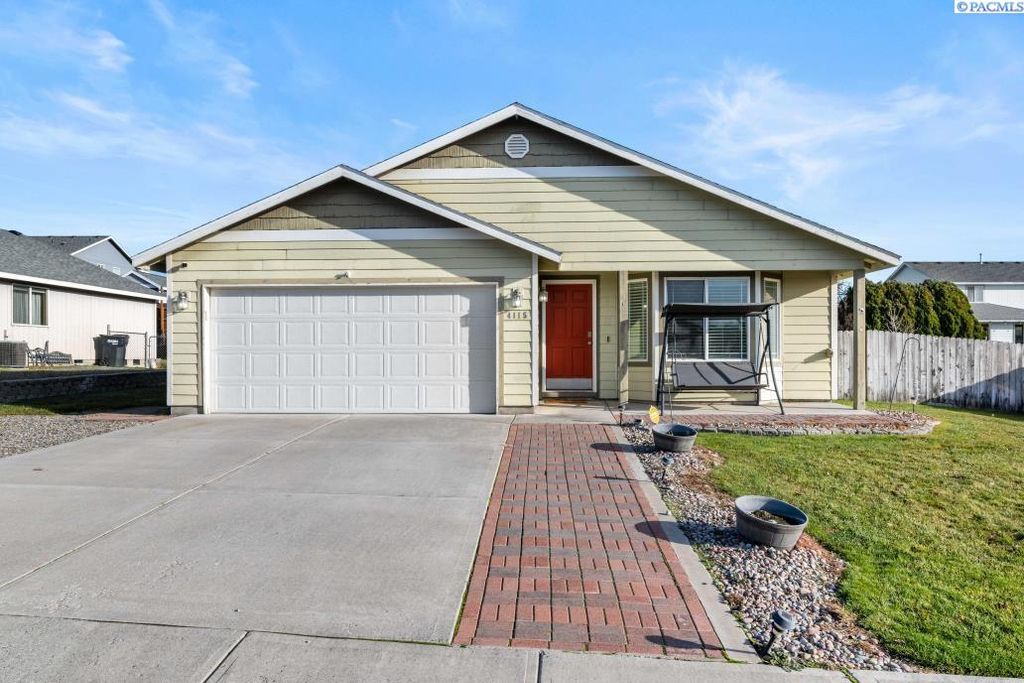 Photo of 4115 Minorca Ln, Pasco, WA 99301 (MLS # 289162)