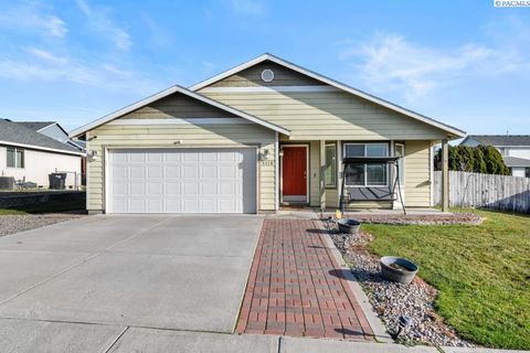Photo of 4115 Minorca Ln, Pasco, WA 99301 (MLS # 289162)