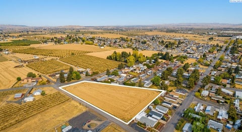 Photo of Nka Hickory Rd, Grandview, WA 98930 (MLS # 294186)
