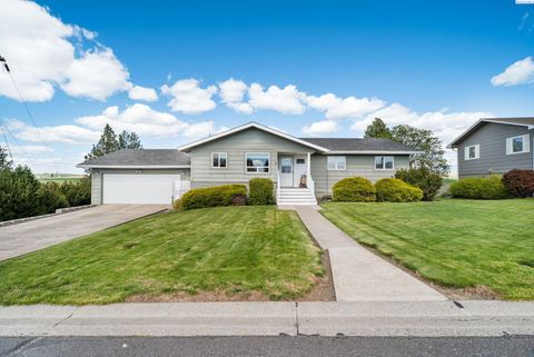 Photo of 616 E Valleyview Ave, Colfax, WA 99111 (MLS # 292444)