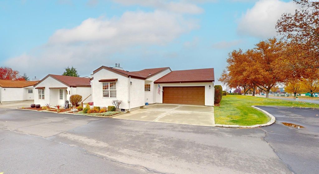 Photo of 510 Boros Court, Richland, WA 99352 (MLS # 288960)