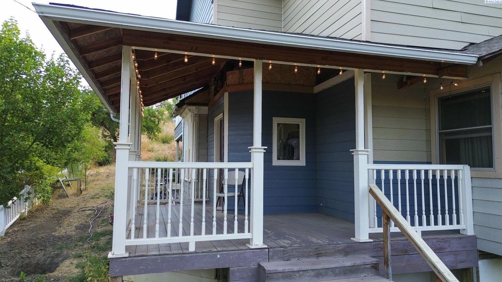 Photo of 1005 S East St, Colfax, WA 99111 (MLS # 287422)