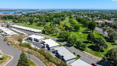 Photo of 99 N Waverly Pl, Kennewick, WA 99336 (MLS # 290186)