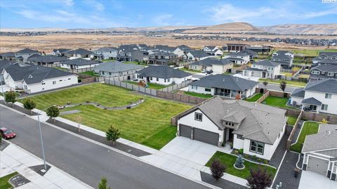 Photo of 4203 Barbera St, Richland, WA 99352 (MLS # 290787)