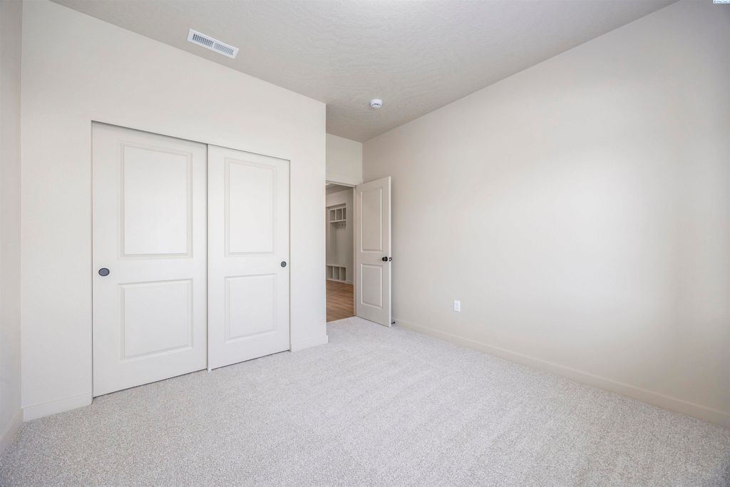 Photo of 224 Scott Rd, Prosser, WA 99350 (MLS # 291409)