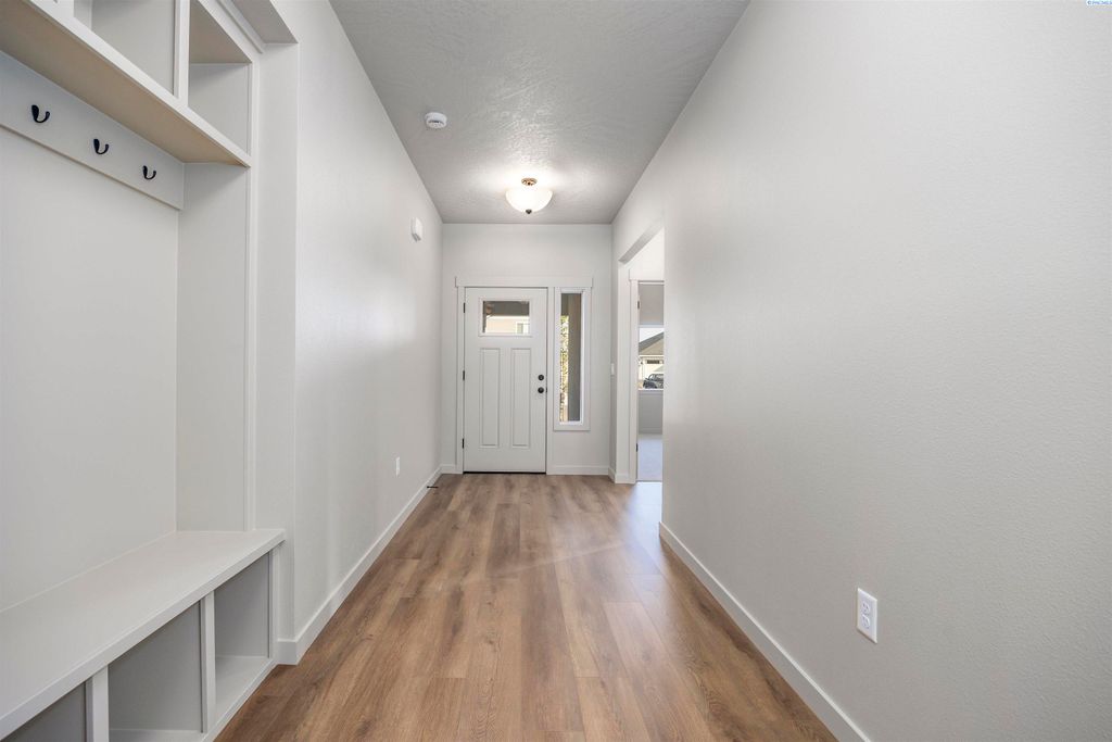 Photo of 224 Scott Rd, Prosser, WA 99350 (MLS # 291409)