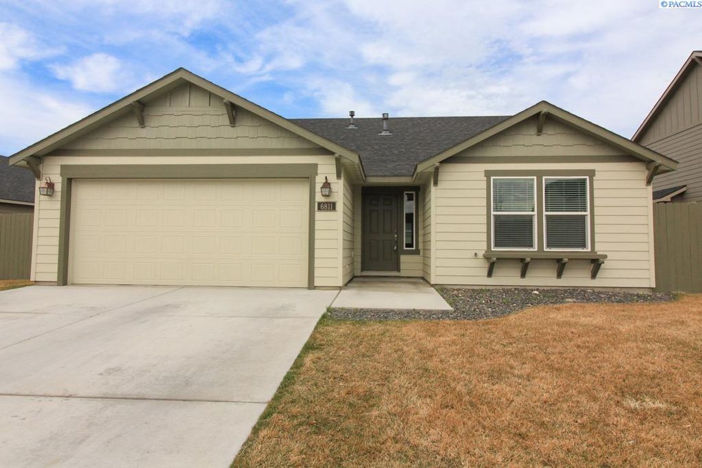 Photo of 6811 Three Rivers Drive, Pasco, WA 99301 (MLS # 289651)