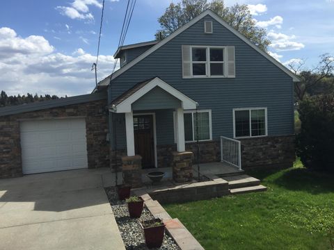 Photo of 515 NW Irving St, Pullman, WA 99163 (MLS # 291054)