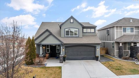 Photo of 4898 Barbera St, Richland, WA 99352 (MLS # 289705)