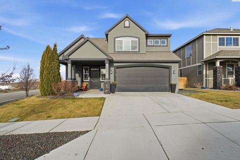Photo of 4898 Barbera St, Richland, WA 99352 (MLS # 289705)