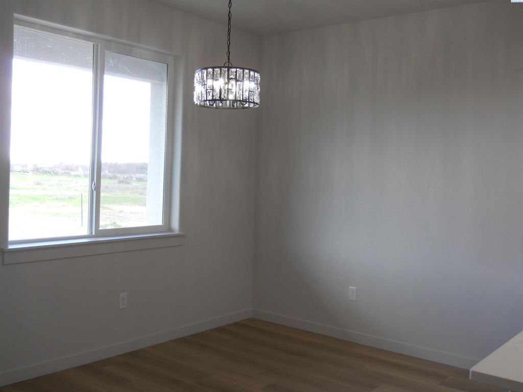 Photo of 405 Hogan Street, Sunnyside, WA 98944 (MLS # 291276)