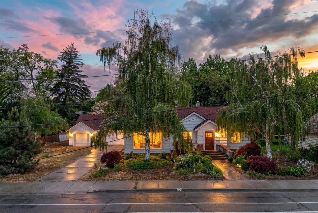 Photo of 804 Fern Ave, Walla Walla, WA 99362 (MLS # 292722)