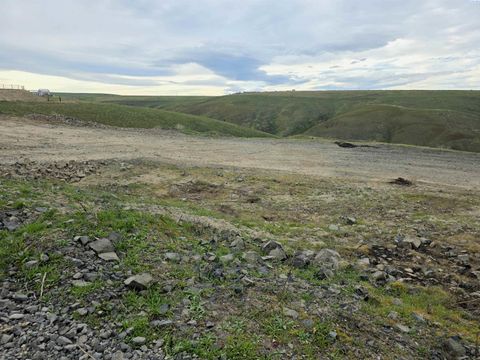 Photo of TBD Taggart Pr Se, Benton City, WA 99320 (MLS # 291390)