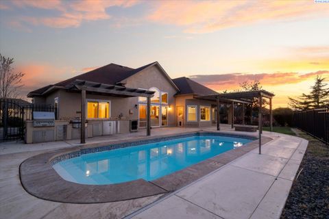 Photo of 3068 Bluffs Dr, Richland, WA 99354 (MLS # 291977)