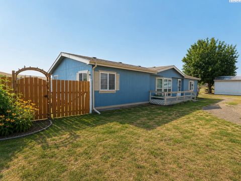 Photo of 81 Morrow St, Endicott, WA 99125 (MLS # 294942)
