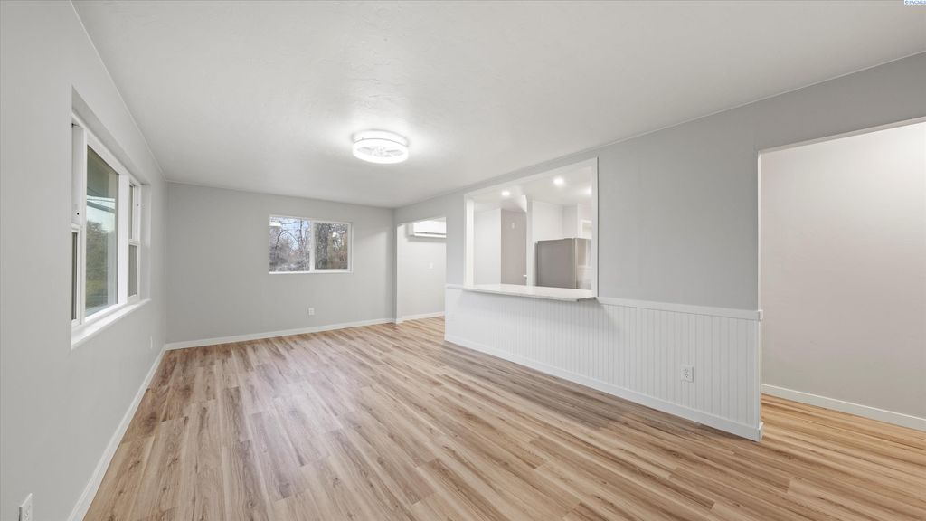 Photo of 70205 E Ridge Rd, West Richland, WA 99353 (MLS # 289128)