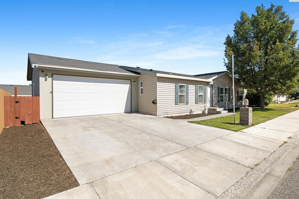 Photo of 509 S Yolo St, Kennewick, WA 99336 (MLS # 289057)