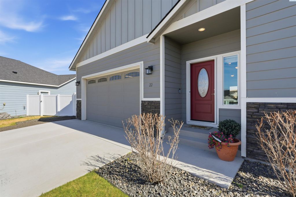 Photo of 22 Molly Rose Ct, Prosser, WA 99350 (MLS # 291286)
