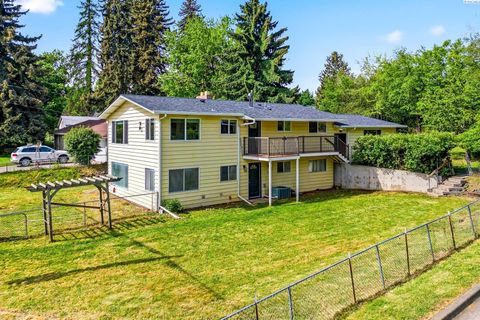 Photo of 655 SE Jackson St, Pullman, WA 99163 (MLS # 293139)