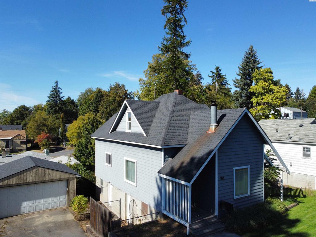 Photo of 1155 NE Lybecker Road, Pullman, WA 99163 (MLS # 288039)