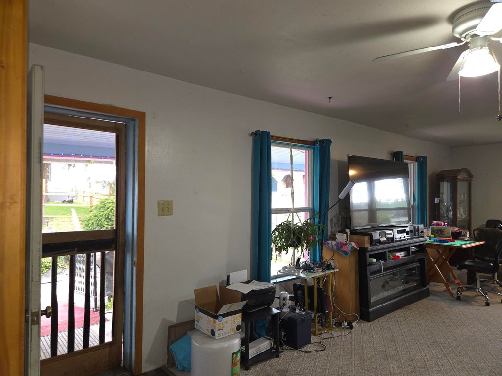 Photo of 609 N 2nd St, Garfield, WA 99130 (MLS # 292550)