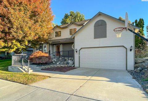 Photo of 9014 W Grand Ronde Avenue, Kennewick, WA 99336 (MLS # 288273)