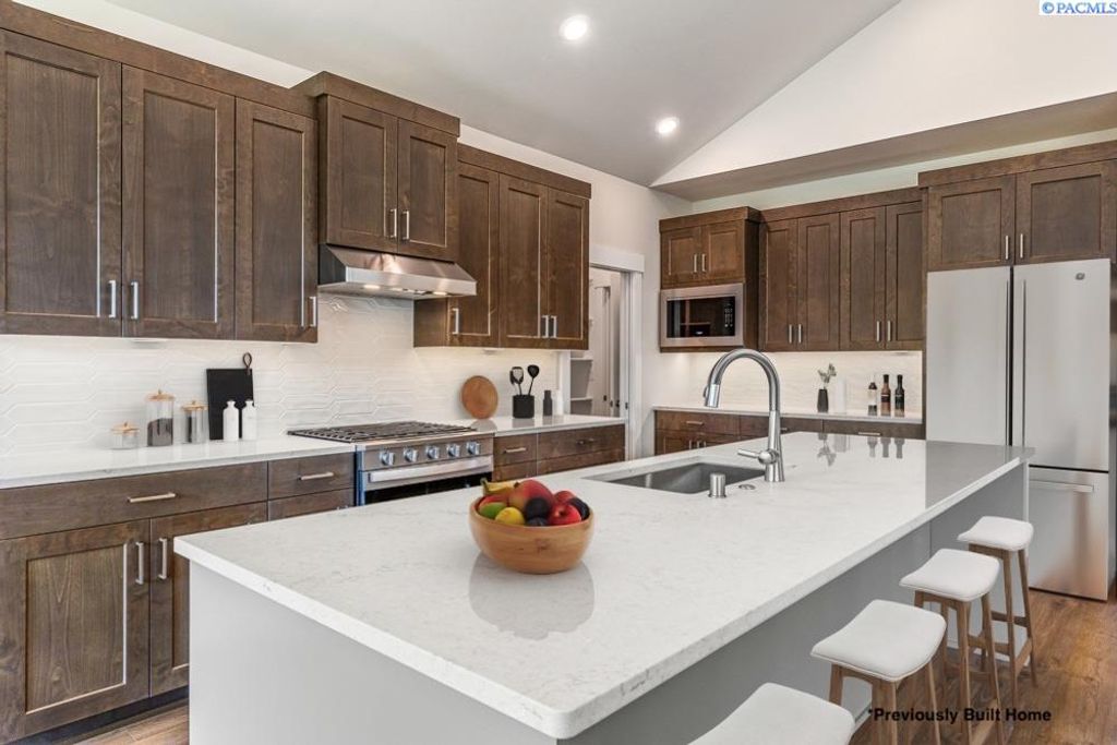 Photo of 2918 Merak Road, Richland, WA 99354 (MLS # 291254)