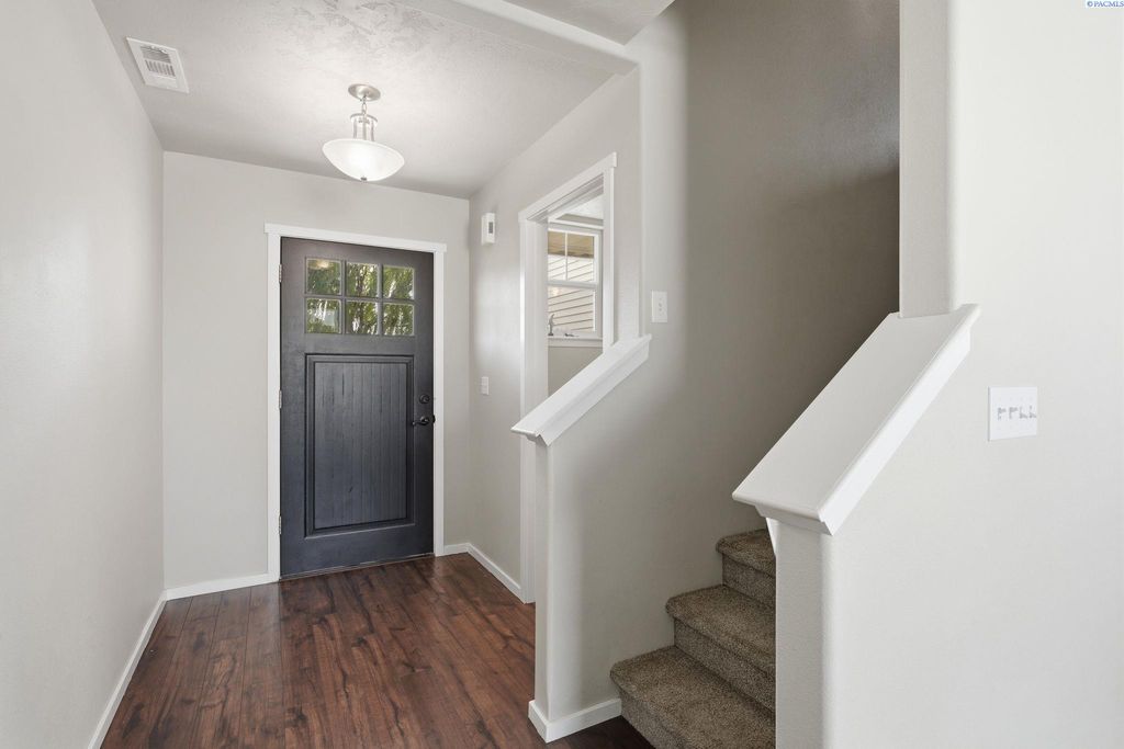 Photo of 4309 Santa Cruz Lane, Pasco, WA 99301 (MLS # 292969)