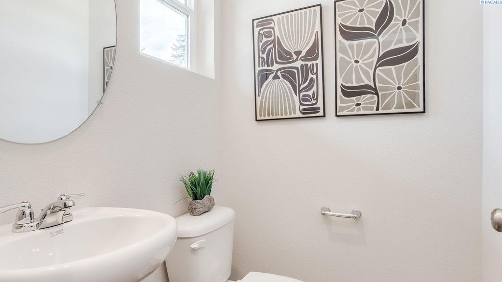 Photo of 6433 Polar Dr, Pasco, WA 99301 (MLS # 291423)