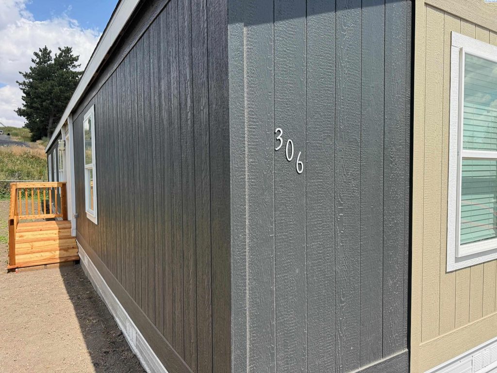 Photo of 900 S Hillcrest #306 Dr, Colfax, WA 99111 (MLS # 286976)