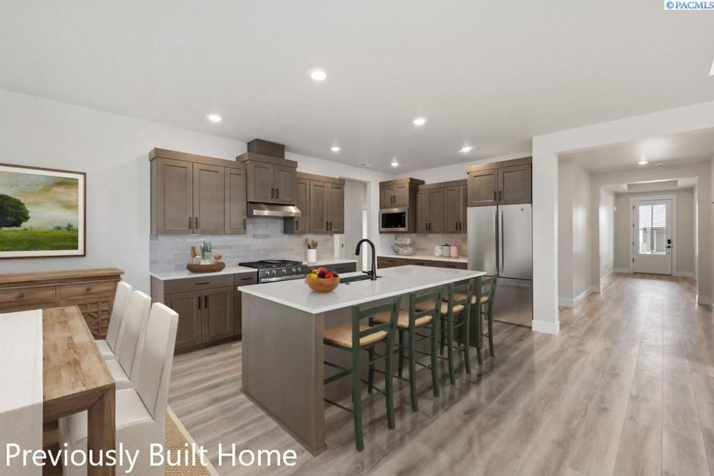 Photo of 5713 Flathead Ave, Pasco, WA 99301 (MLS # 290530)