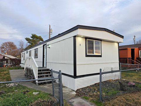 Photo of 1421 S Cedar Street #8 St, Kennewick, WA 99337 (MLS # 289293)