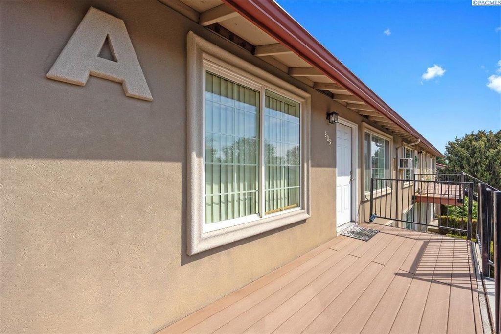 Photo of 526 S 40th #a203 Ave, West Richland, WA 99353 (MLS # 287941)