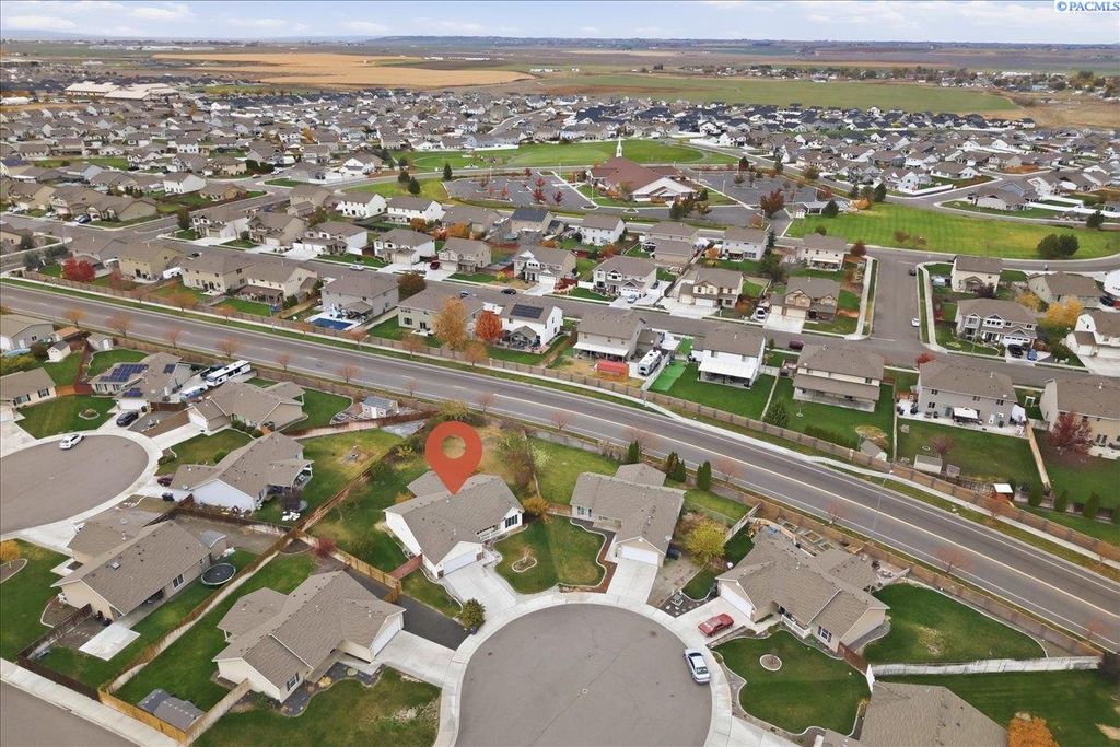 Photo of 5514 Zafra Ct, Pasco, WA 99301 (MLS # 288739)