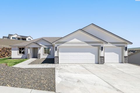 Photo of 2903 S Osborne St, Kennewick, WA 99338 (MLS # 289375)