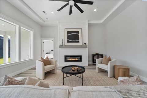 Photo of 3761 Boxberger St, Richland, WA 99352 (MLS # 288527) Photo of 3761 Boxberger St, Richland, WA 99352 (MLS # 288527)